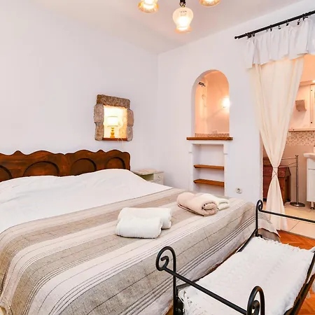 Family-friendly With Swimming Pool Barbat, Rab - 20170 Appartamento