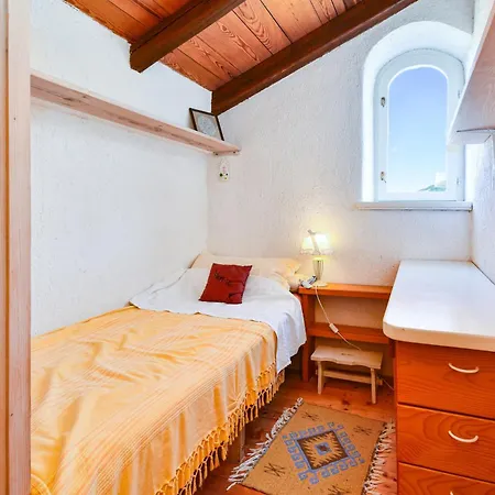 Family-friendly With Swimming Pool Barbat, Rab - 20170 Daire