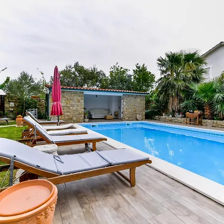 Family-friendly With Swimming Pool Barbat, Rab - 20170 * Rab Town