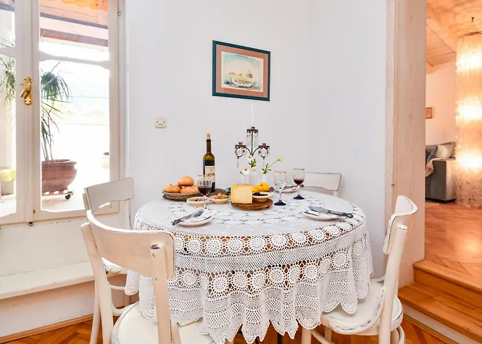 Διαμέρισμα Family-friendly With Swimming Pool Barbat, Rab - 20170 Ραμπ