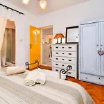 Apartmán Family-friendly With Swimming Pool Barbat, Rab - 20170 *